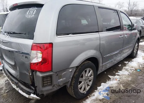 2016 Chrysler Town & Country Touring z USA, uszkodzony, nr VIN 2C4RC1BG5GR268430